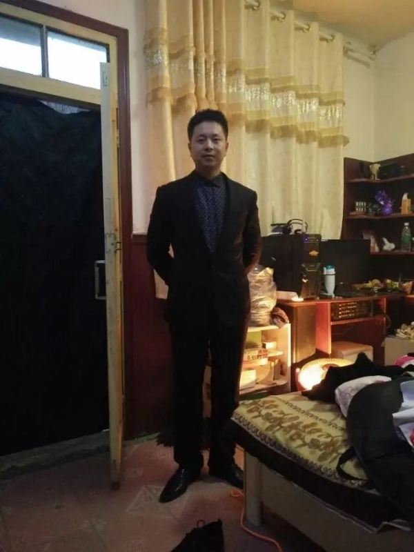 亮亮的第一张照片--榆林中老年相亲网
